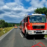 202313 - 28.06.2023 - THL 3 VU 1 oder 2 PKW Person eingeklemmt (1).jpg
